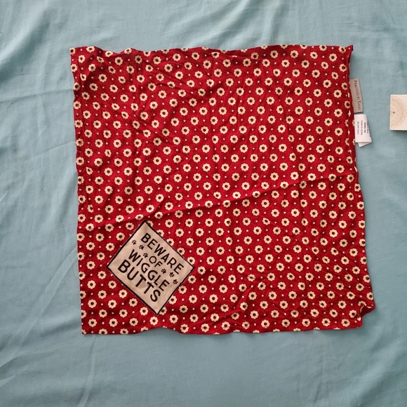 NWT Altar'd State Beware of Wiggle Butts Dog Cat Pet Bandana Red - Picture 3 of 9